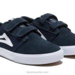 niños grifo vs Lakai ante azul marino 80B2125